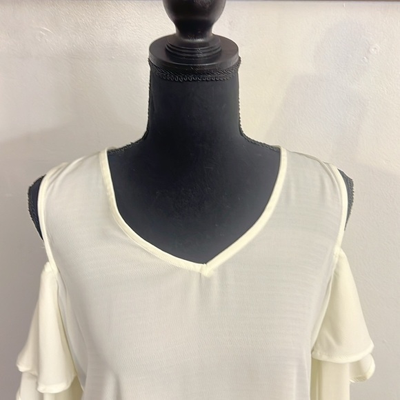 Sweet Wanderer Elegant Cold Shoulder Lightweight Semi-Sheer Blouse, Sz. S. - Picture 2 of 8